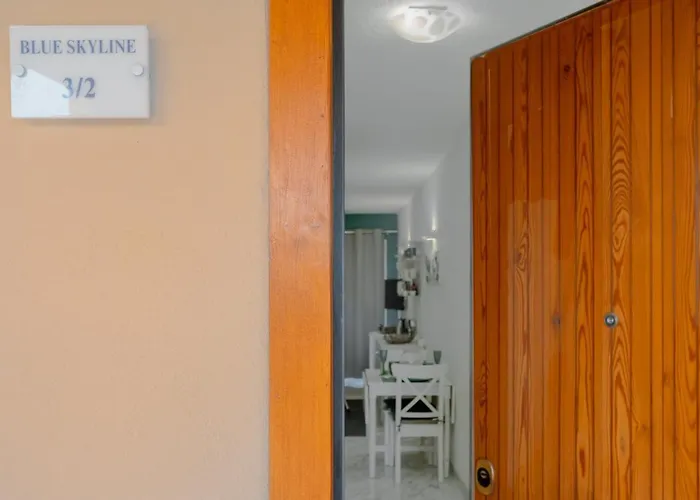 Blue Skyline Hotel *