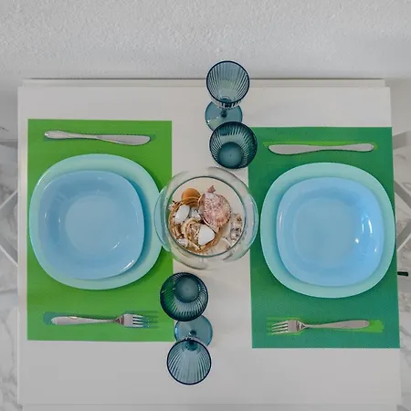 Blue Skyline * Portisco